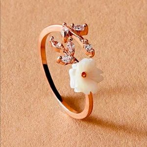 Daisy Rose Gold Ring
